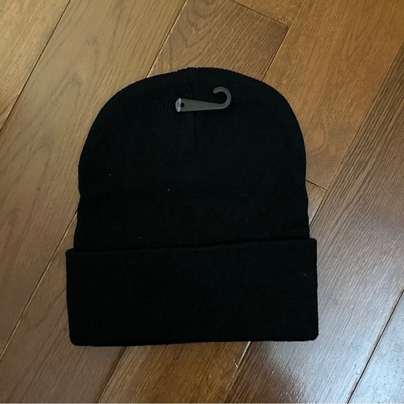 Black beanie new - Picture 1 of 2